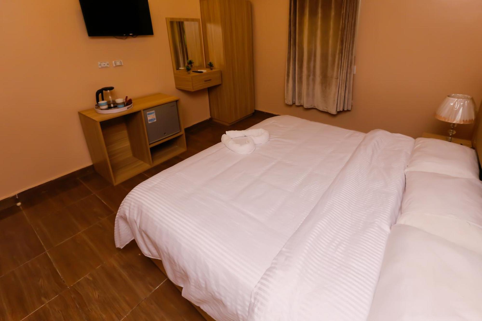 Pyramids Express View Hotel Kafret el-Gabal Exterior foto