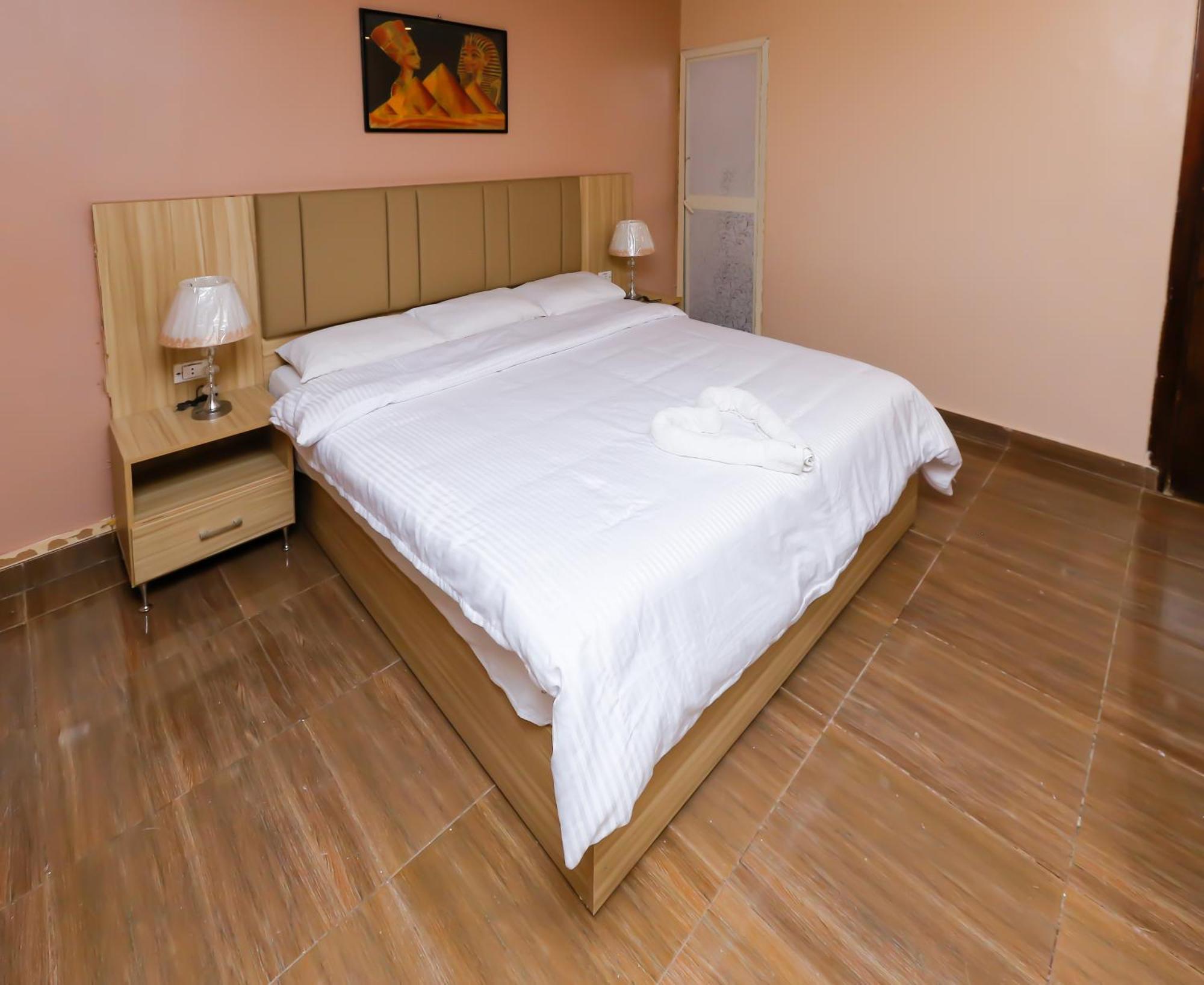 Pyramids Express View Hotel Kafret el-Gabal Exterior foto