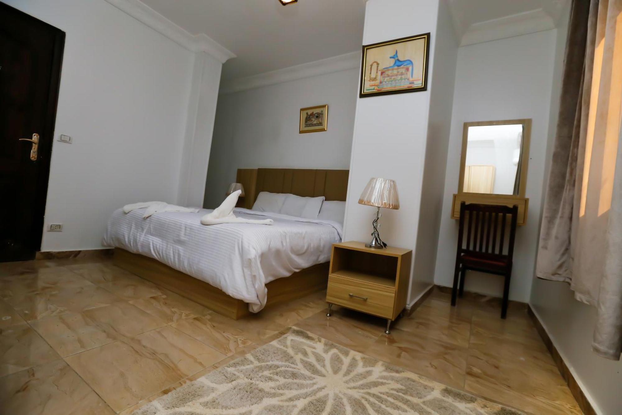 Pyramids Express View Hotel Kafret el-Gabal Exterior foto