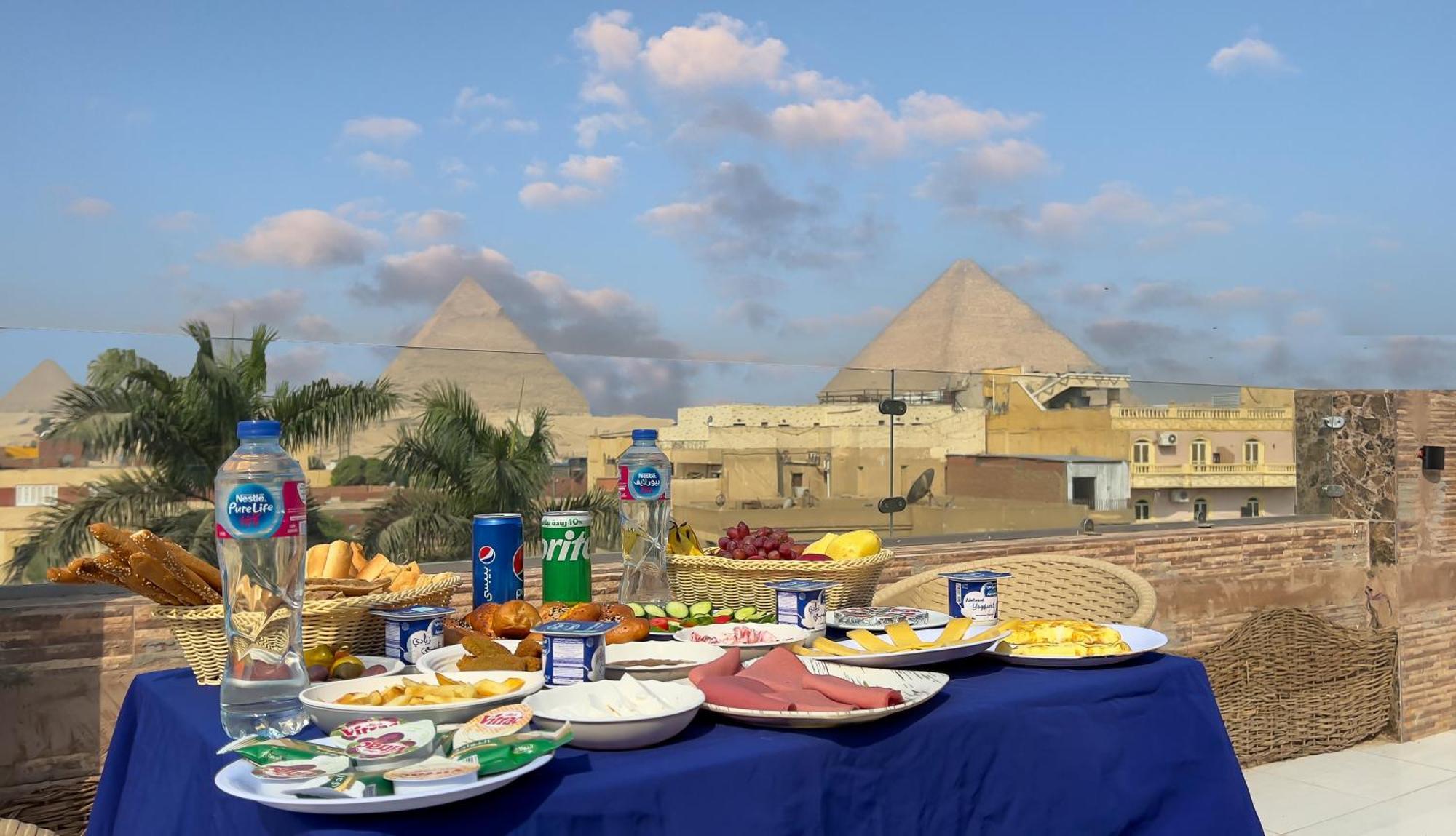 Pyramids Express View Hotel Kafret el-Gabal Exterior foto