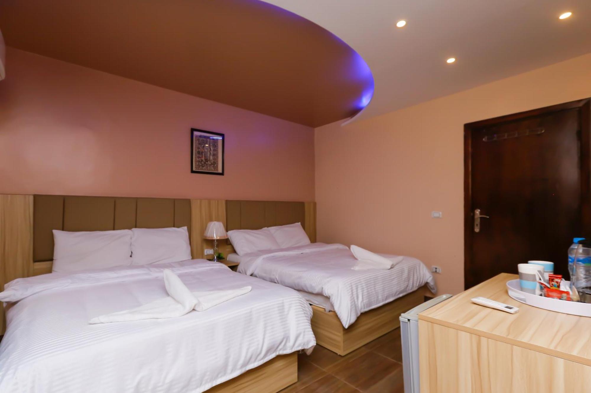 Pyramids Express View Hotel Kafret el-Gabal Exterior foto